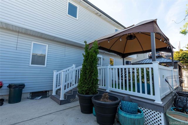 671 Tabor Place, East Meadow, NY 11554