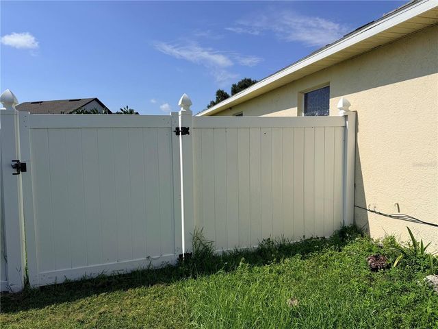 863 COUNTRY CROSSING COURT, Kissimmee, FL 34744