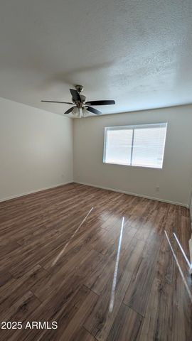 8425 W ALICE Avenue, Peoria, AZ 85345