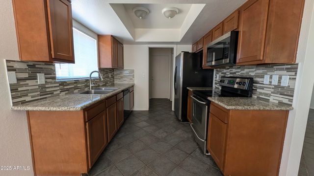 8425 W ALICE Avenue, Peoria, AZ 85345