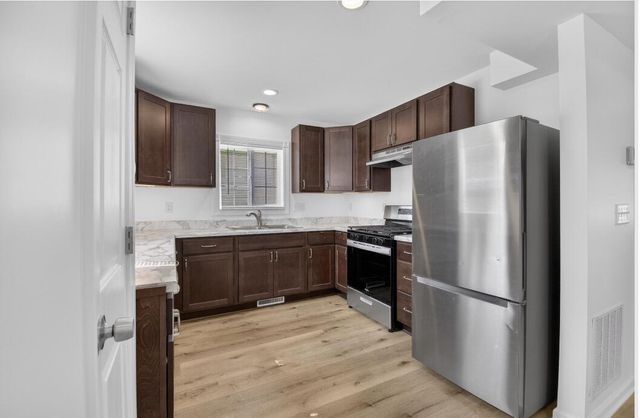 1321 Terrace AVENUE, Racine, WI 53403