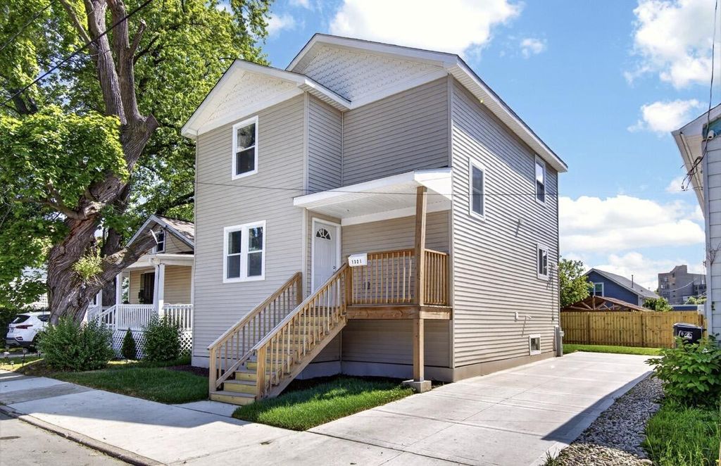 1321 Terrace AVENUE, Racine, WI 53403