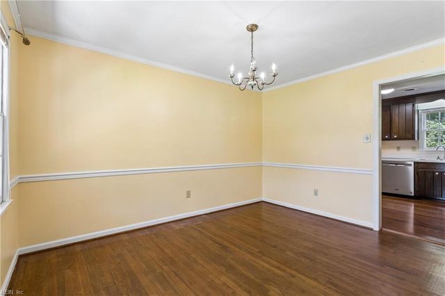 122 Tabb LN, Yorktown, VA 23693