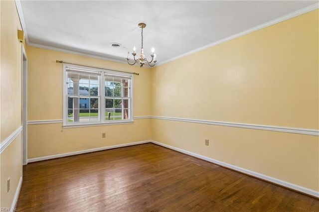 122 Tabb LN, Yorktown, VA 23693