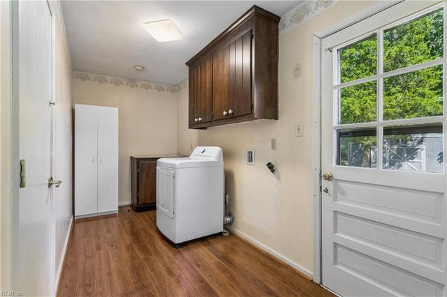 122 Tabb LN, Yorktown, VA 23693