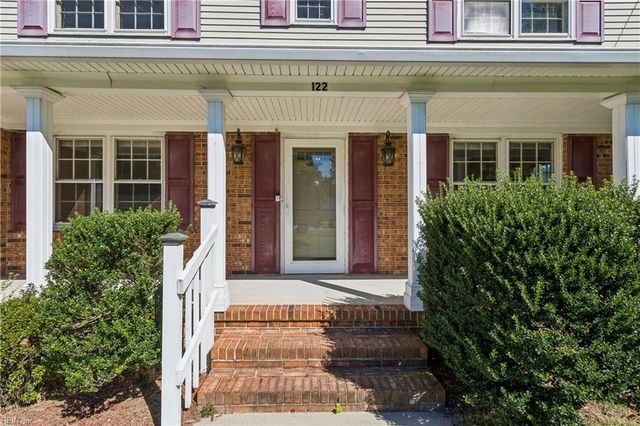 122 Tabb LN, Yorktown, VA 23693