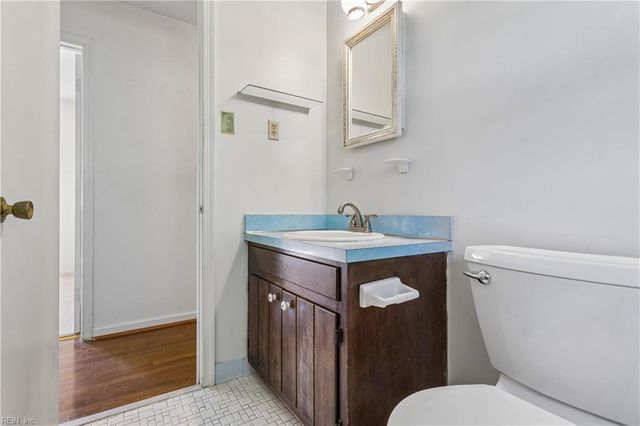 122 Tabb LN, Yorktown, VA 23693