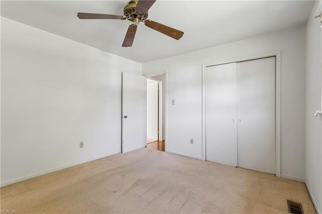 122 Tabb LN, Yorktown, VA 23693
