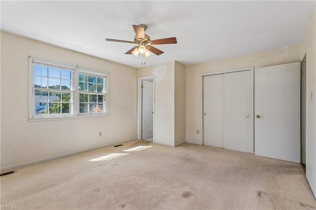 122 Tabb LN, Yorktown, VA 23693
