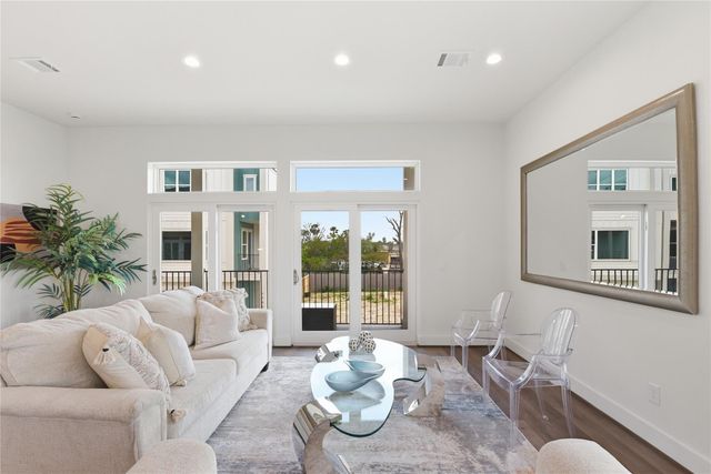 7702 Earl Rudder Way, Houston, TX 77055