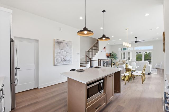 7702 Earl Rudder Way, Houston, TX 77055