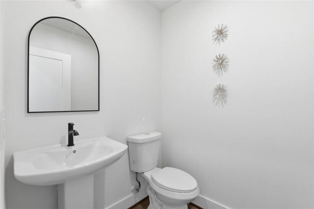 7702 Earl Rudder Way, Houston, TX 77055