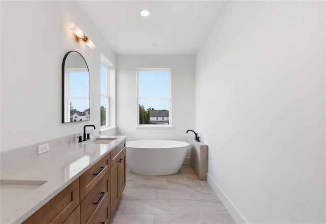 7702 Earl Rudder Way, Houston, TX 77055