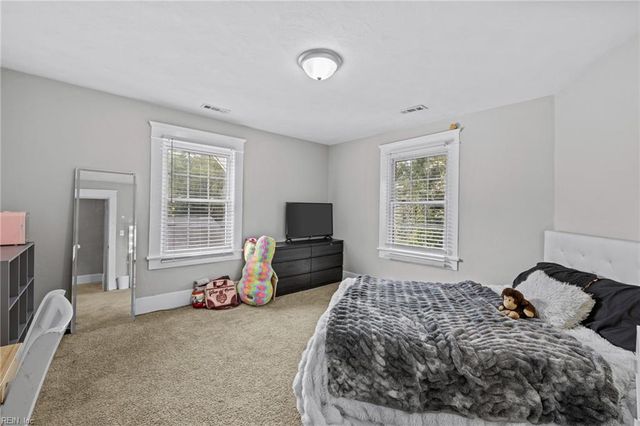 203 Saint James AVE, Suffolk, VA 23434