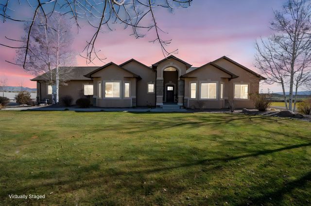 1322 Gold Lake Drive, Loma, CO 81524