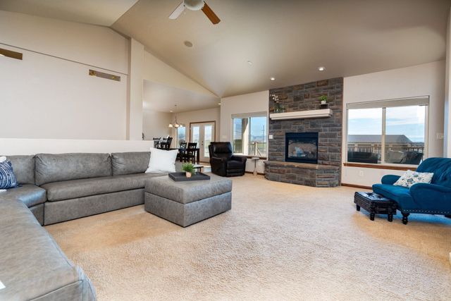 1322 Gold Lake Drive, Loma, CO 81524