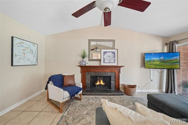 329 Meadowbrook Drive, Ballwin, MO 63011