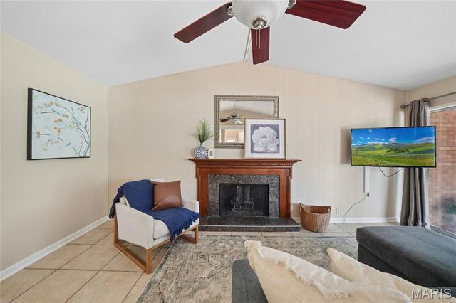 329 Meadowbrook Drive, Ballwin, MO 63011