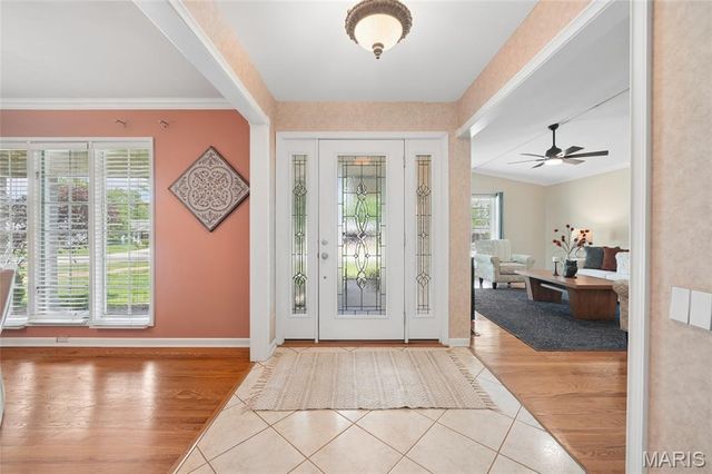329 Meadowbrook Drive, Ballwin, MO 63011