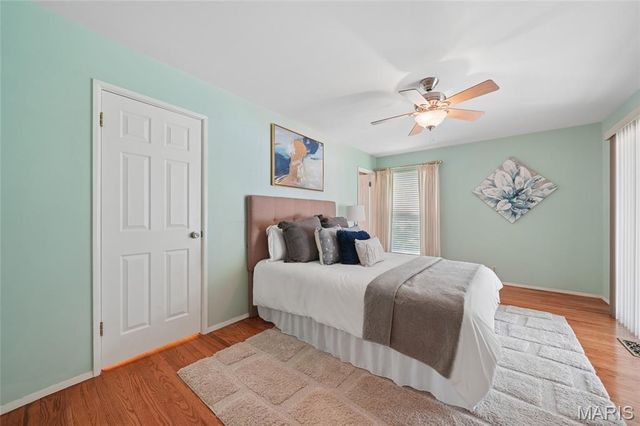 329 Meadowbrook Drive, Ballwin, MO 63011