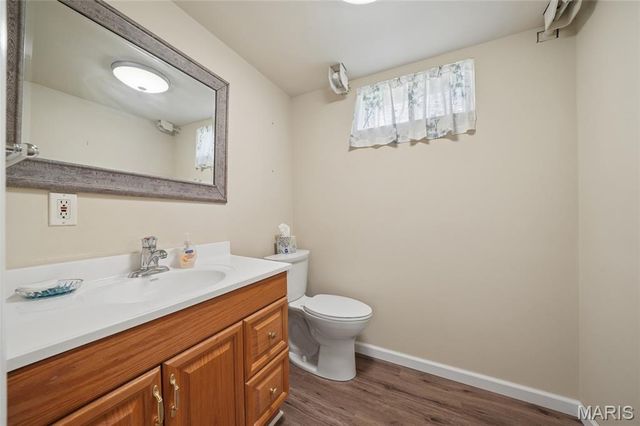 329 Meadowbrook Drive, Ballwin, MO 63011