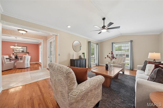 329 Meadowbrook Drive, Ballwin, MO 63011