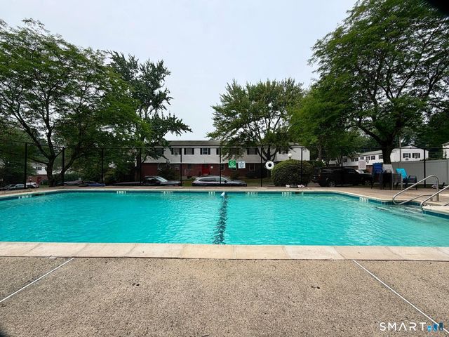 18 Fairview Drive 3, Danbury, CT 06810