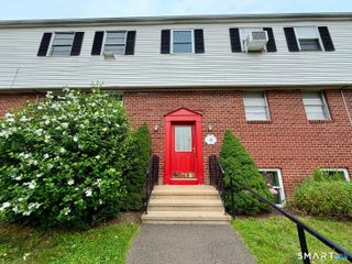 18 Fairview Drive 3, Danbury, CT 06810