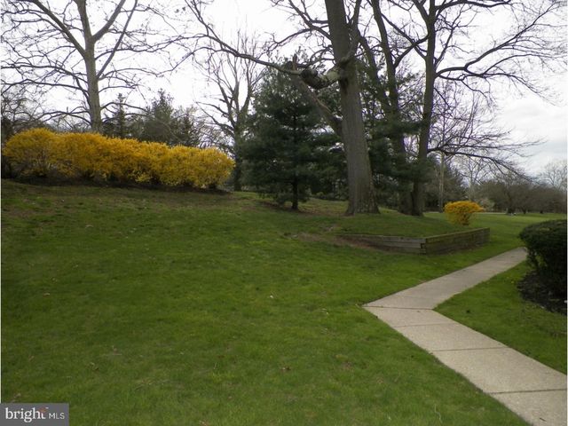 445 DURHAM CT, West Deptford, NJ 08051