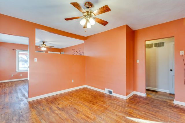 1906 S Waco Ave, Wichita, KS 67213