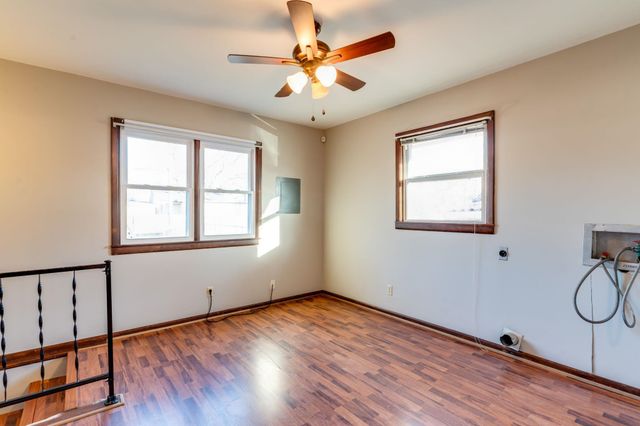 1906 S Waco Ave, Wichita, KS 67213