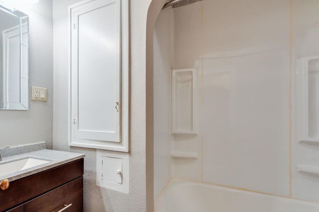 1906 S Waco Ave, Wichita, KS 67213