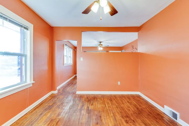 1906 S Waco Ave, Wichita, KS 67213