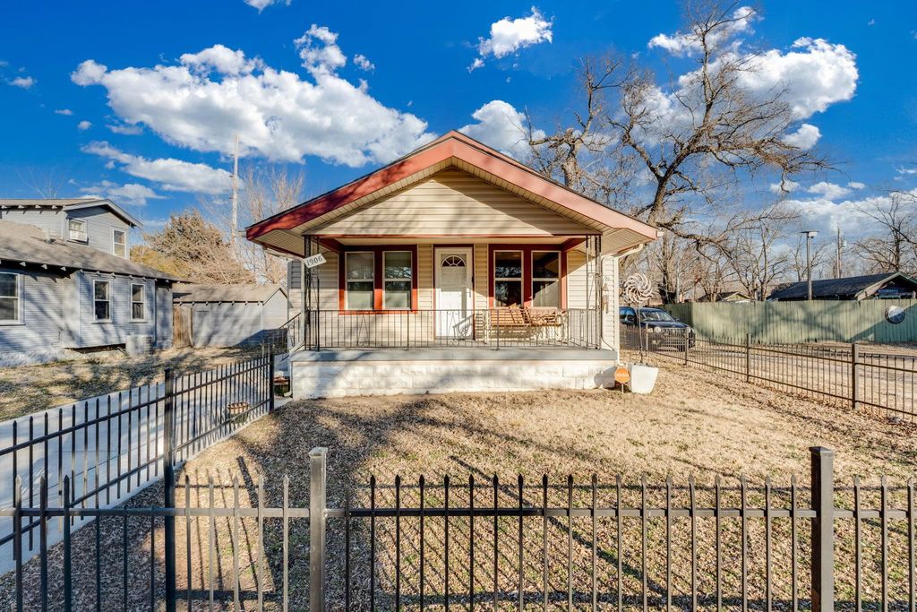 1906 S Waco Ave, Wichita, KS 67213