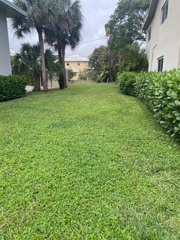 225 SW 7th Street 101, Boca Raton, FL 33432