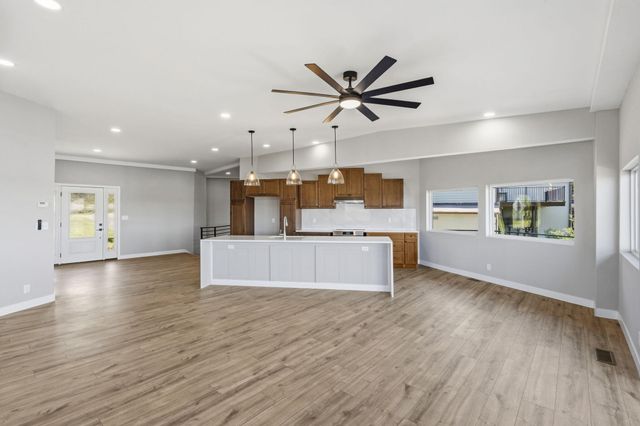 9387 State Highway 13, Kimberling City, MO 65686