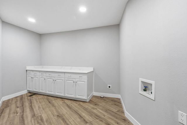 9387 State Highway 13, Kimberling City, MO 65686