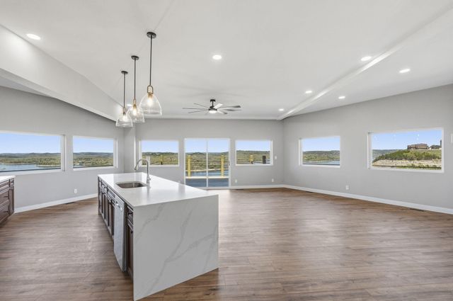 9387 State Highway 13, Kimberling City, MO 65686
