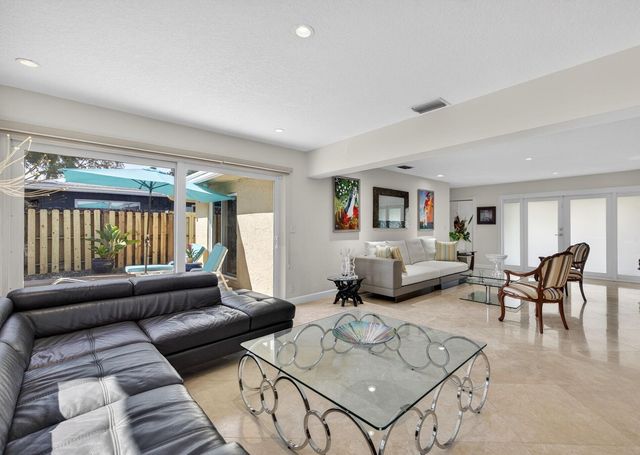 2300 NE 16th Avenue, Wilton Manors, FL 33305