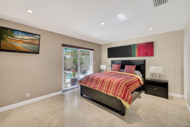 2300 NE 16th Avenue, Wilton Manors, FL 33305