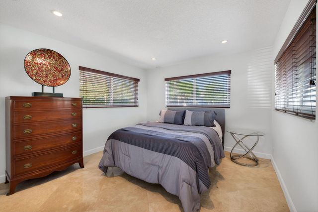 2300 NE 16th Avenue, Wilton Manors, FL 33305