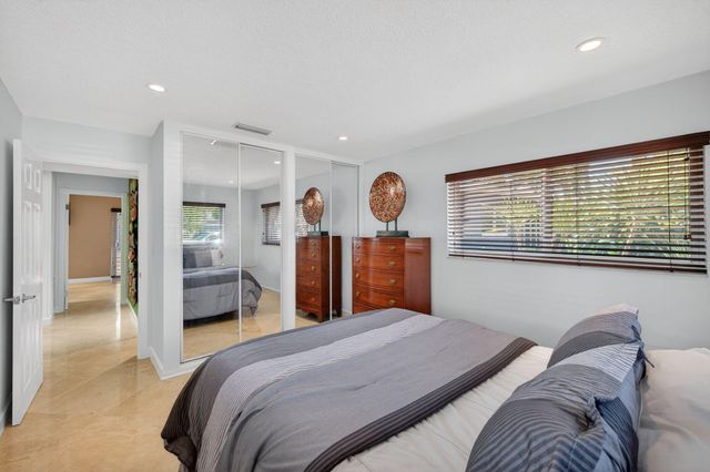 2300 NE 16th Avenue, Wilton Manors, FL 33305