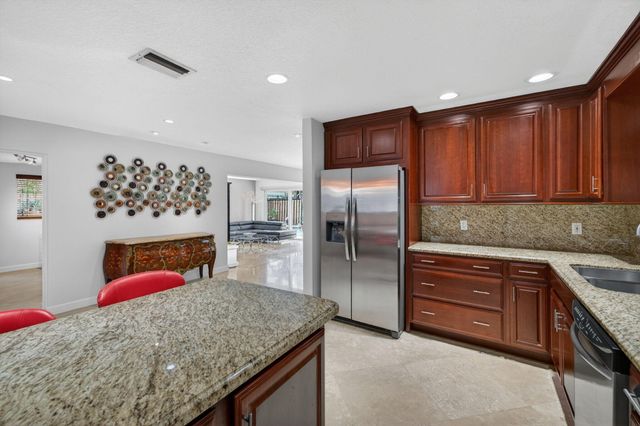 2300 NE 16th Avenue, Wilton Manors, FL 33305