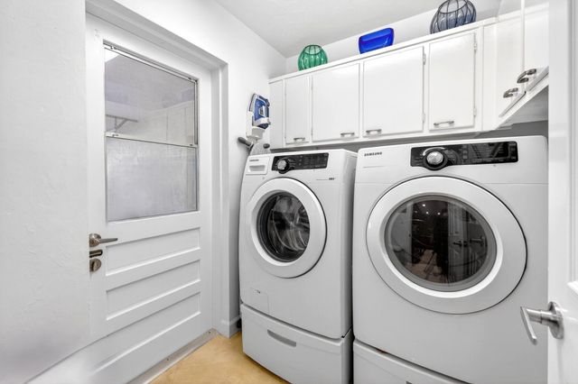 2300 NE 16th Avenue, Wilton Manors, FL 33305