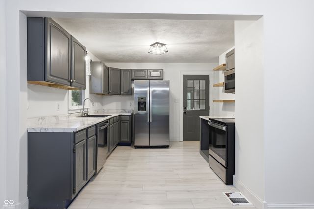 8520 Morgantown Road, Indianapolis, IN 46217