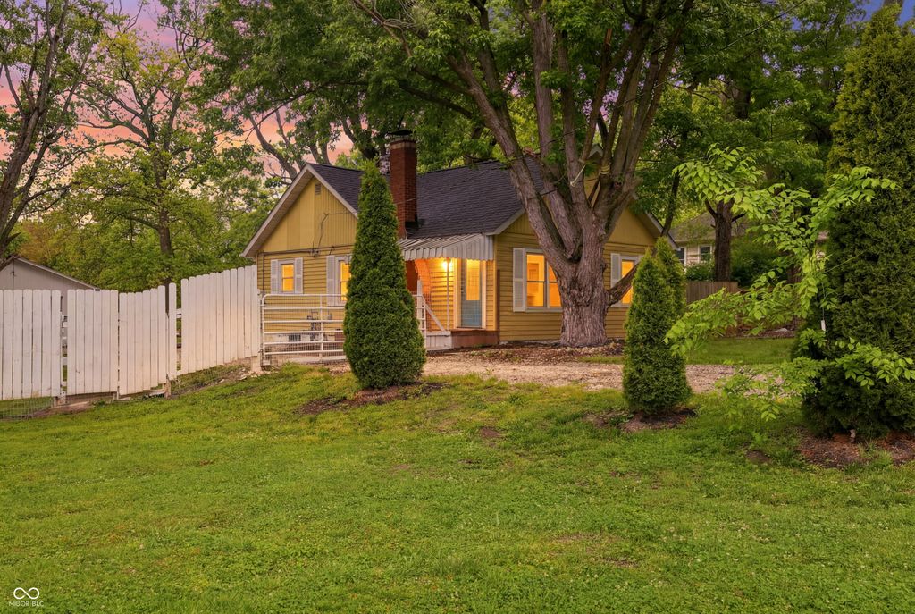 8520 Morgantown Road, Indianapolis, IN 46217