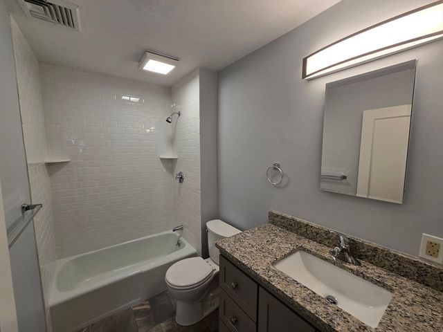 288 Pleasant St 7, Stoughton, MA 02072