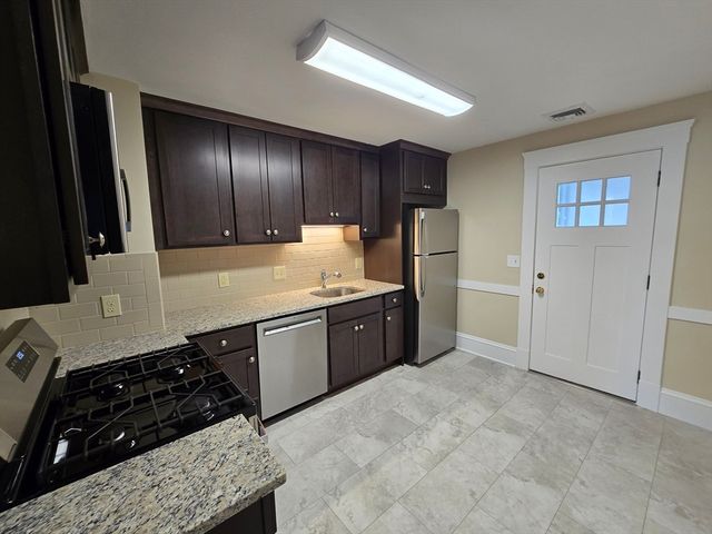 288 Pleasant St 7, Stoughton, MA 02072