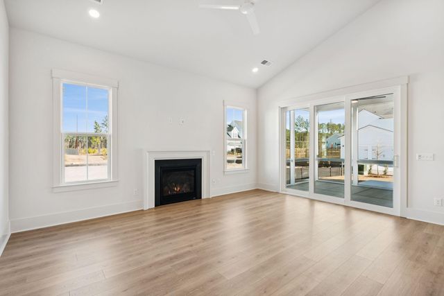 827 Gentle Breeze Drive, Summerville, SC 29486