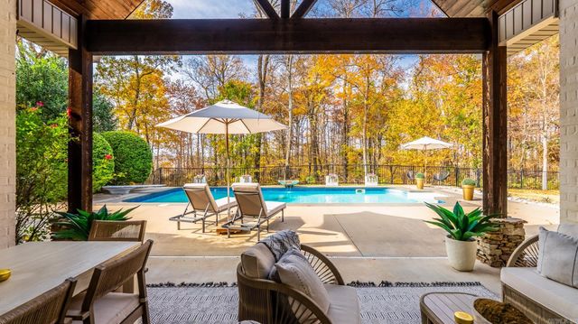 208 Lake Valley Drive, Maumelle, AR 72113